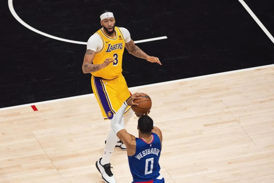 王者网站竞猜 -转会期山东男篮更衣室发声——意大利杯节点到来，球迷炸锅，心理建设被强调(四人寝室被三个舍友孤立)