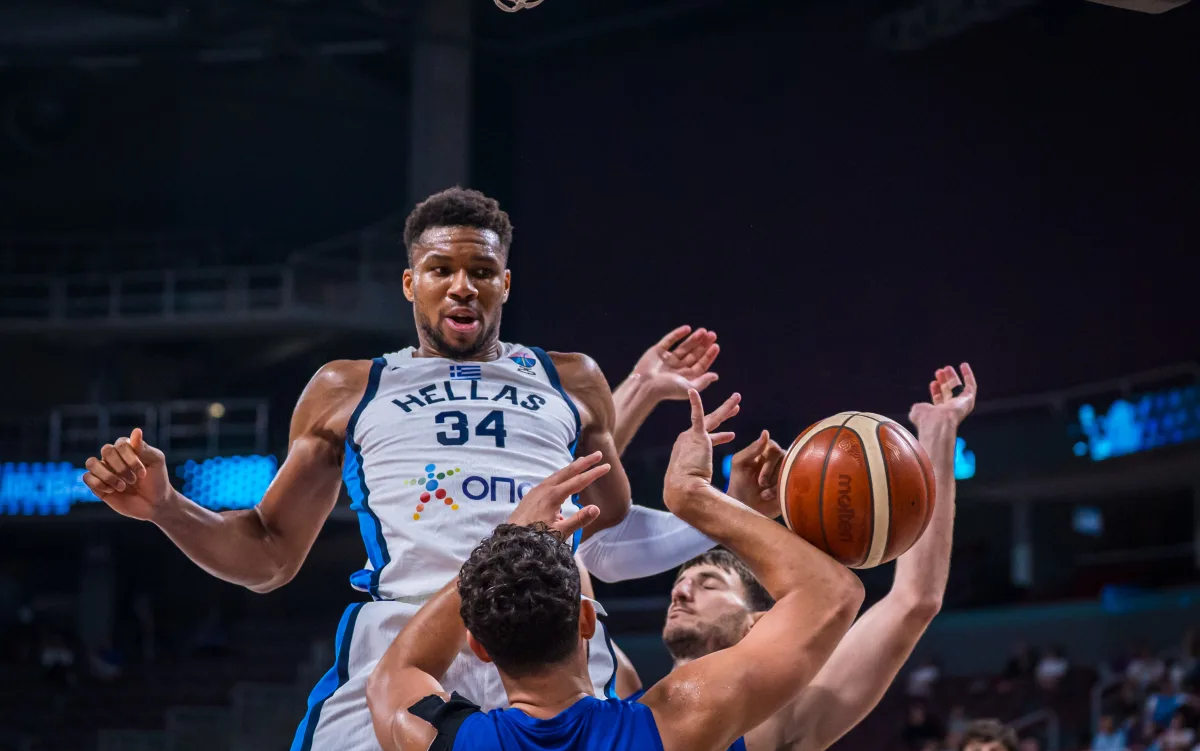 王者电竞平台 -包含赛地聚焦——欧超杯集结日热度飙升；广厦男篮手感冰凉；目标明确；临场指挥获称赞的词条